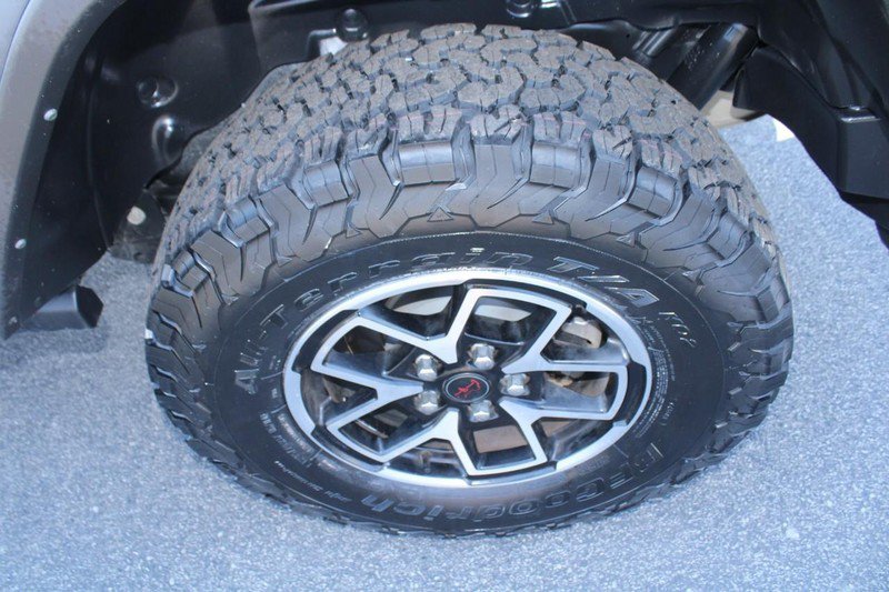 Used 2024 Jeep Wrangler Unlimited Rubicon AWD/4WD image 7