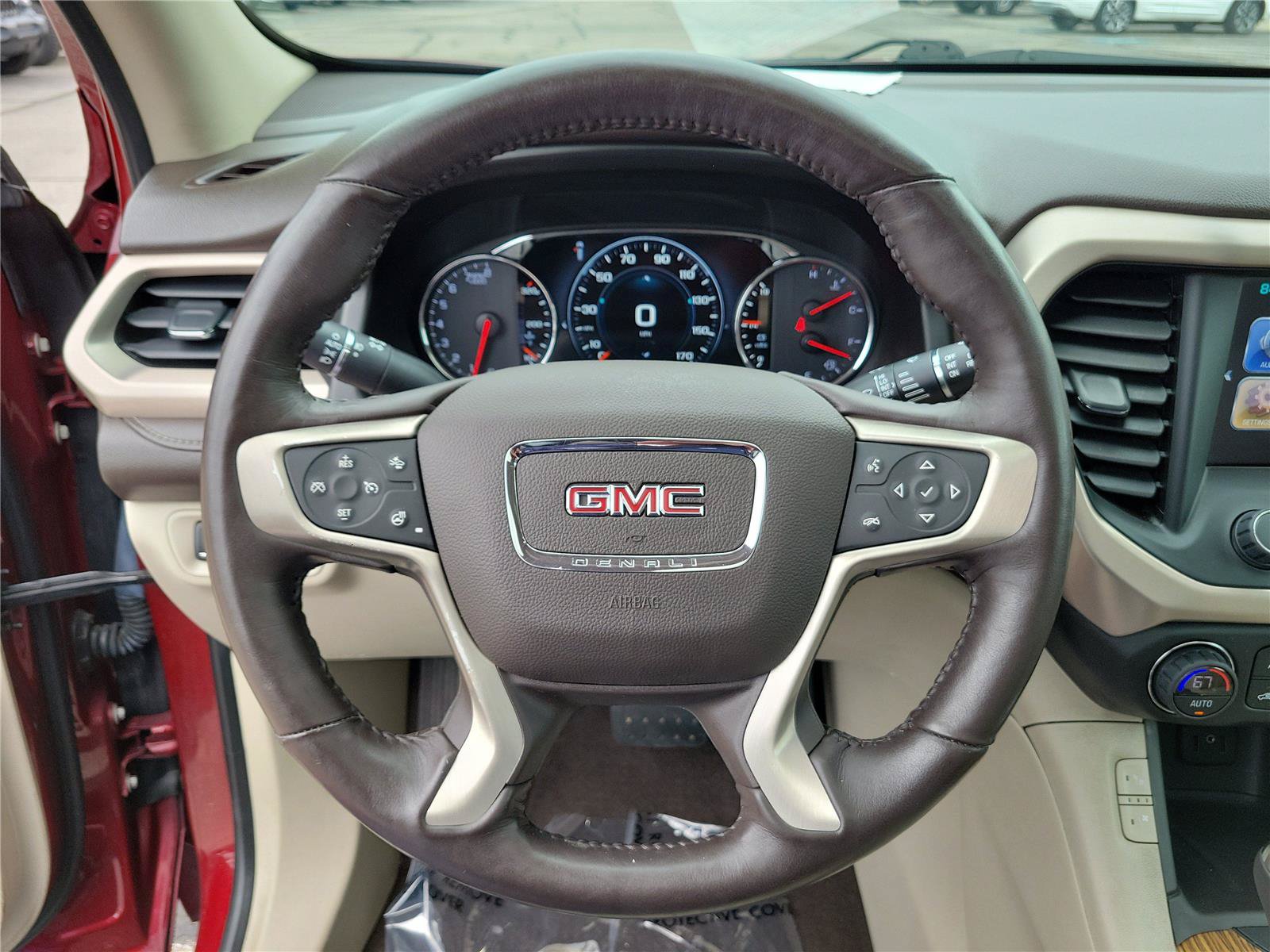 Used 2017 GMC Acadia Denali w/ Technology Package AWD/4WD image 23