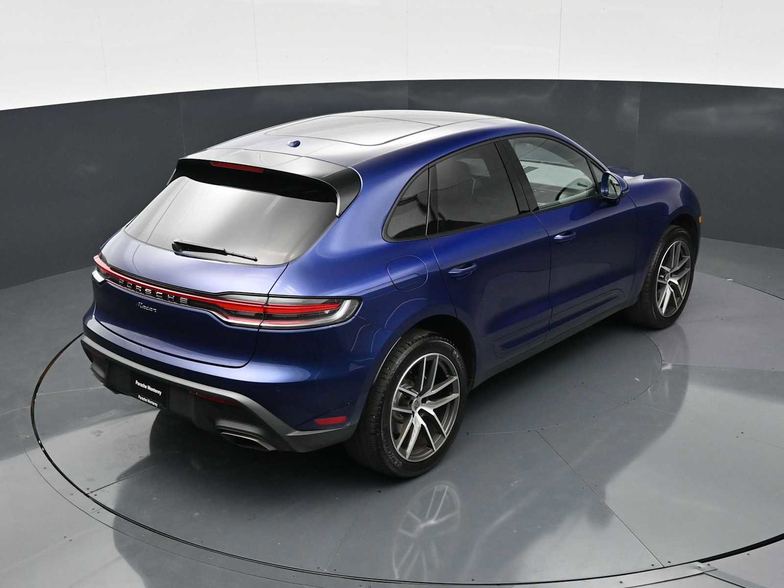 Certified 2026 Porsche Macan AWD/4WD image 31