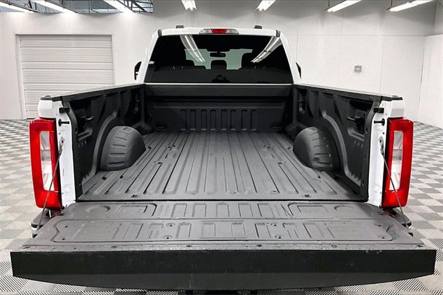Used 2023 Ford F250 XLT image 28