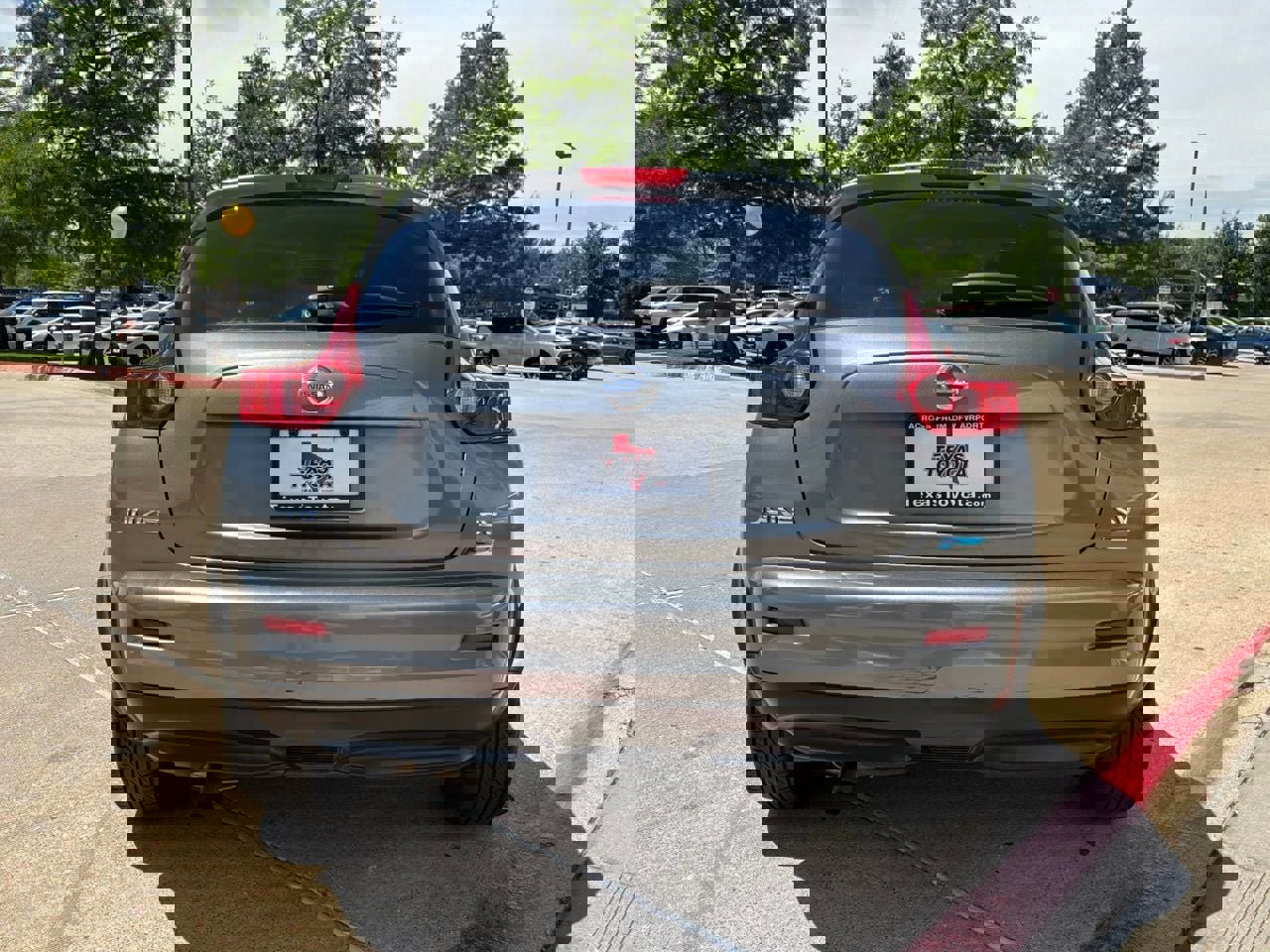 Used 2014 Nissan Juke SV image 7