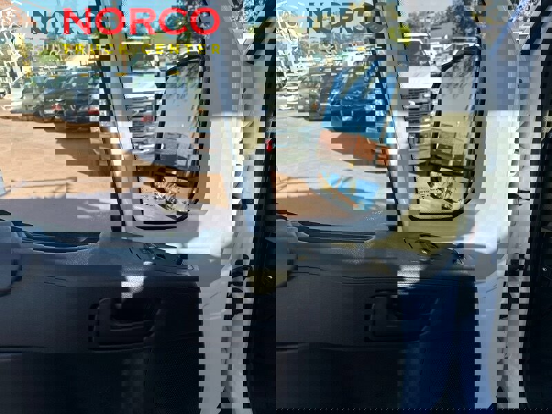 Used 2018 RAM ProMaster 3500 w/ Premium Appearance Group image 17