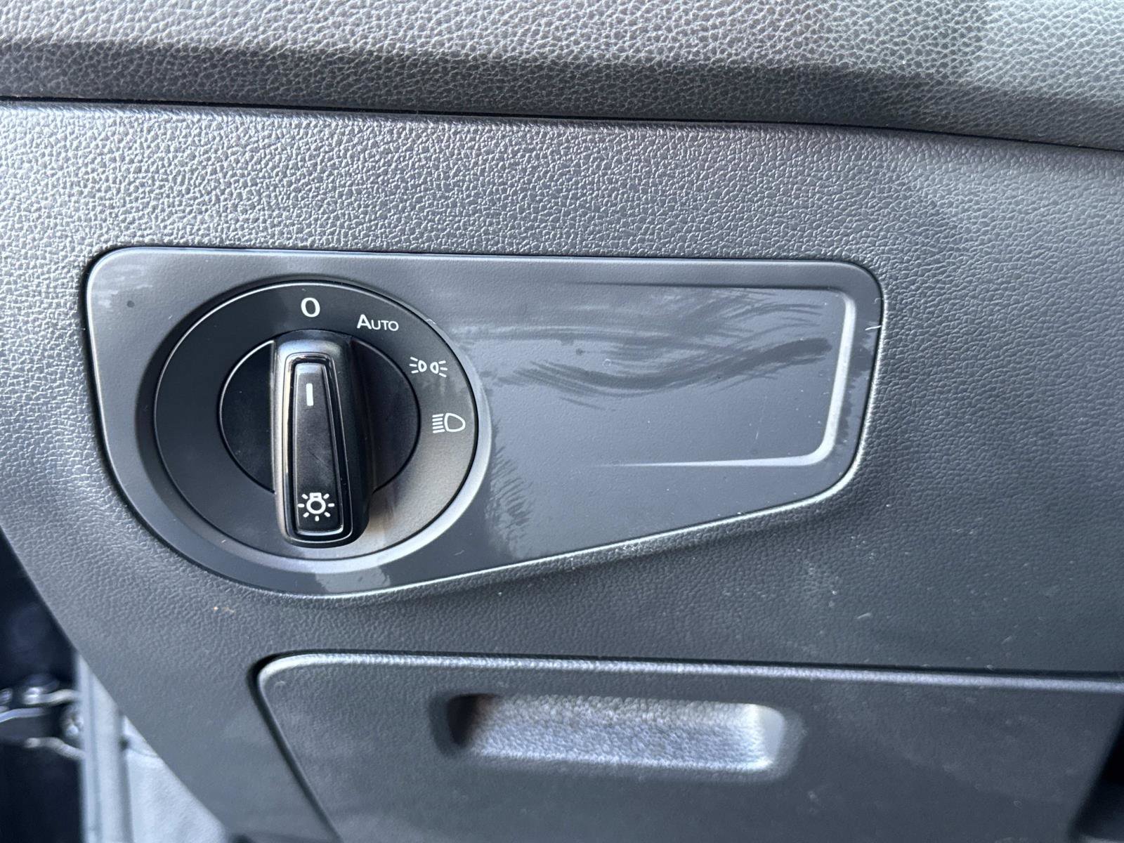 Used 2019 Volkswagen Tiguan S FWD image 26