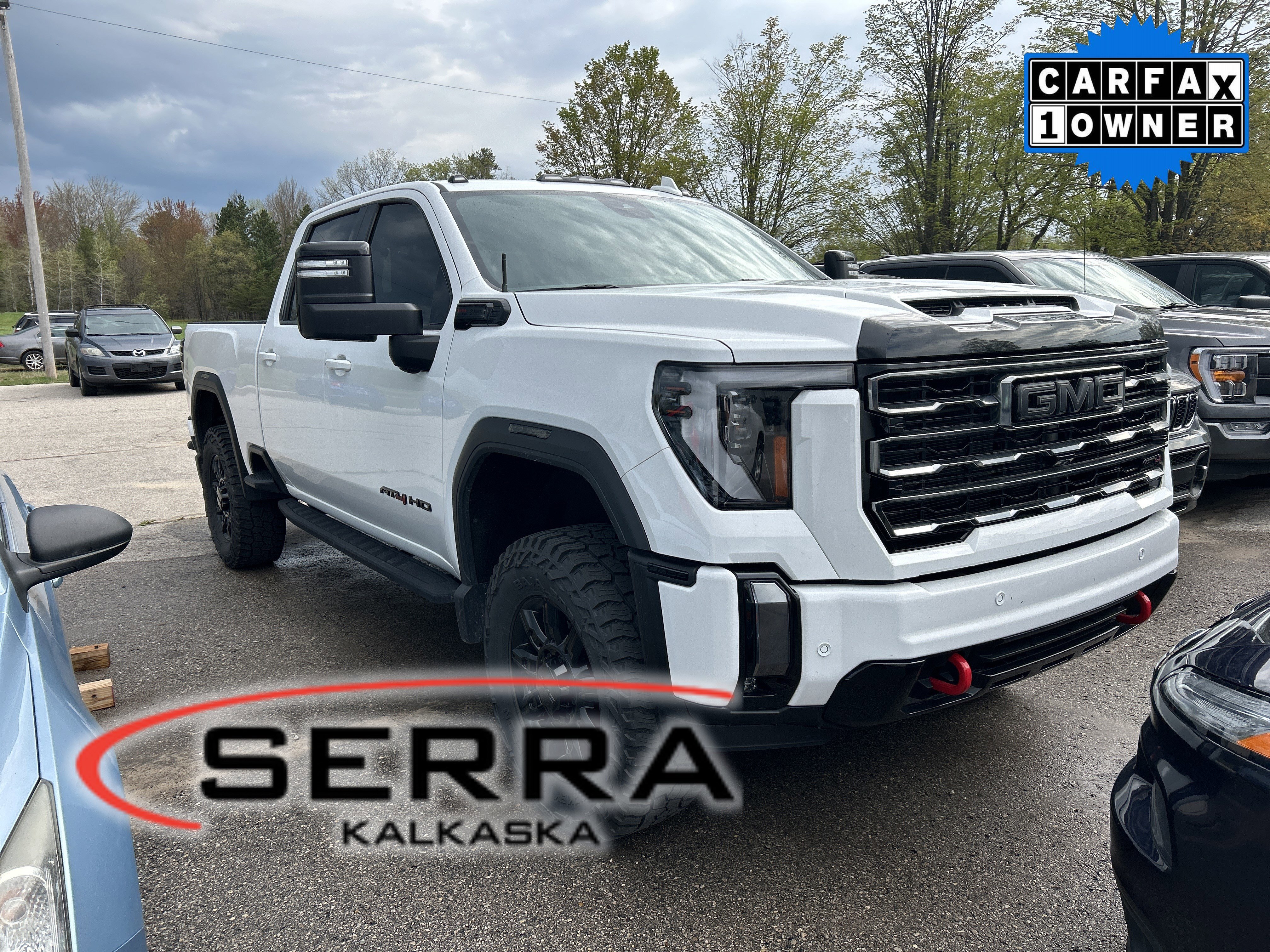 Used 2024 GMC Sierra 2500 AT4 w/ Technology Package AWD/4WD video 1