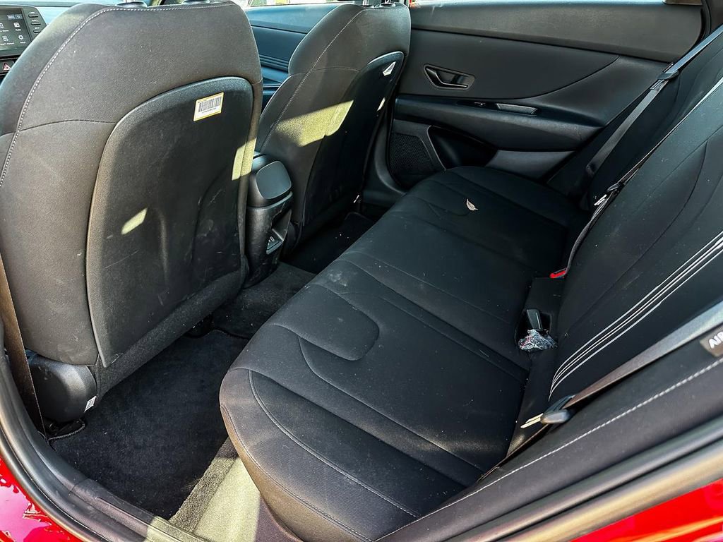 Used 2025 Hyundai Elantra Sport image 28