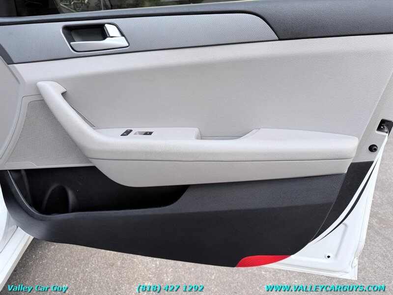 Used 2016 Hyundai Sonata SE FWD image 21