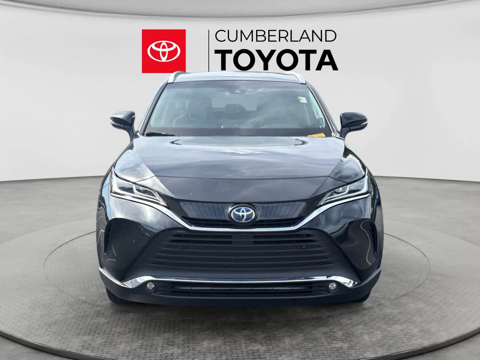 Used 2024 Toyota Venza XLE AWD/4WD image 8