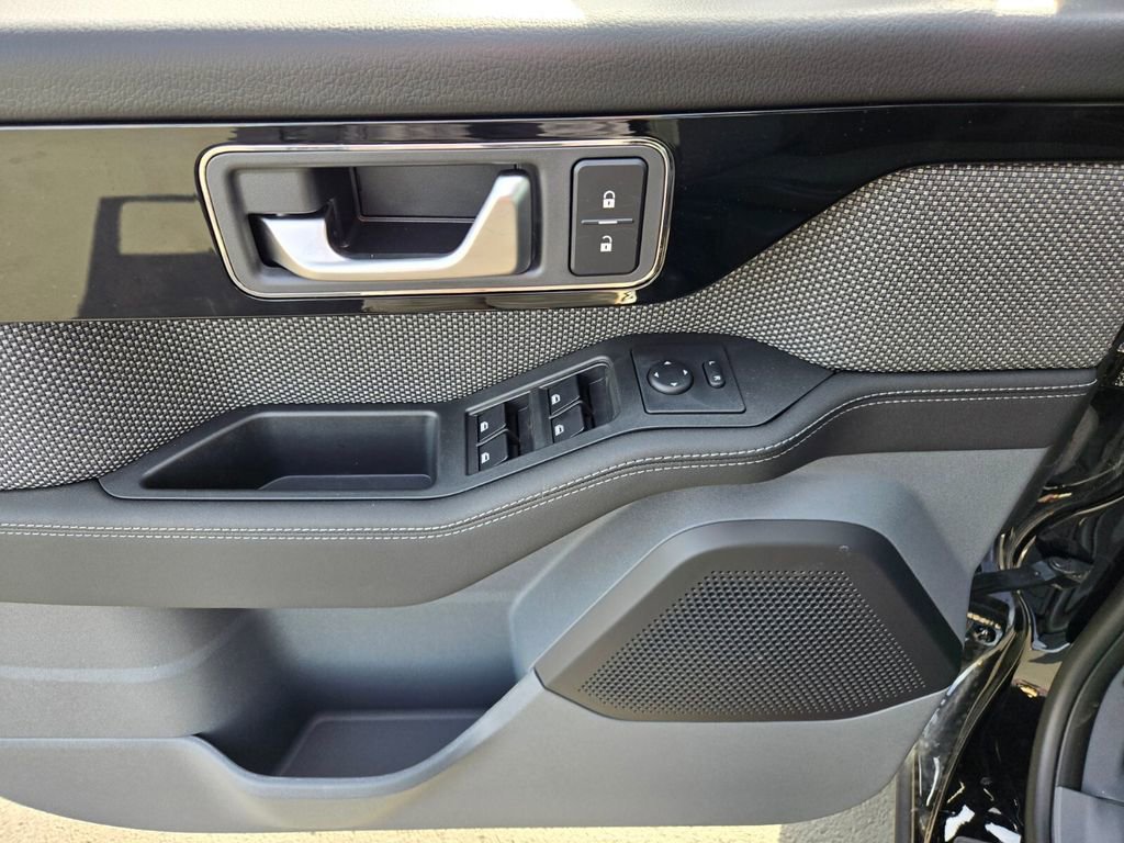 New 2025 INEOS Grenadier Base image 18