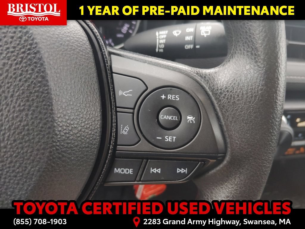 Certified 2021 Toyota RAV4 LE AWD/4WD image 28