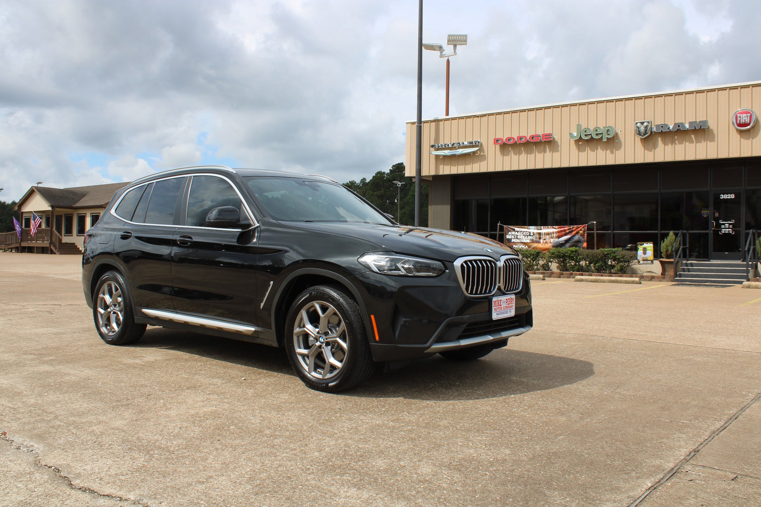 Used 2022 BMW X3 xDrive30i w/ Premium Package 2 image 4