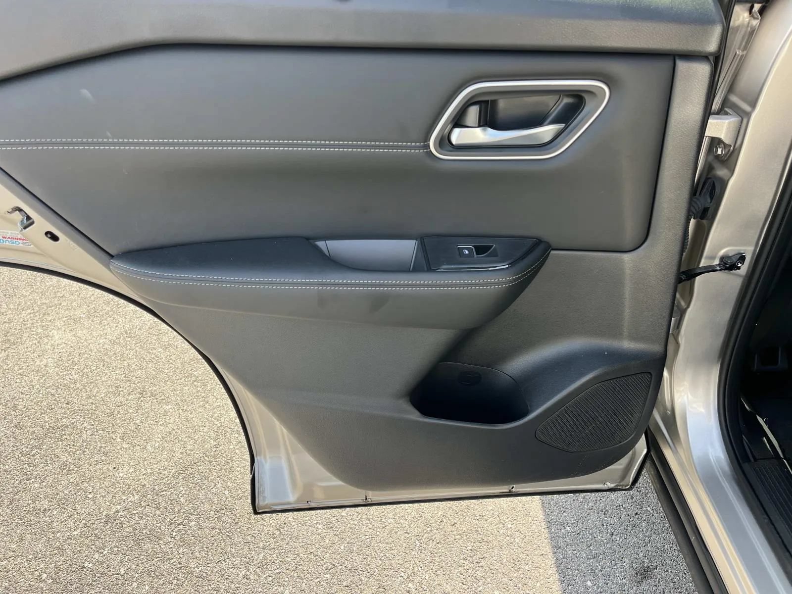 Used 2025 Nissan Rogue Platinum w/ Tech Package FWD image 20