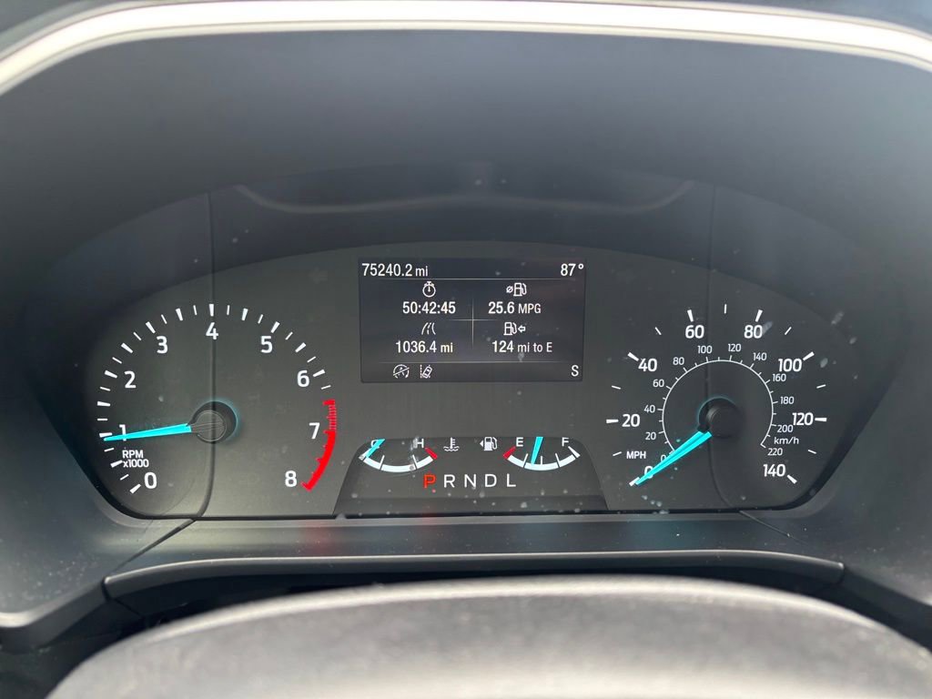 Used 2022 Ford Escape SE w/ SE Sport Appearance Package image 12