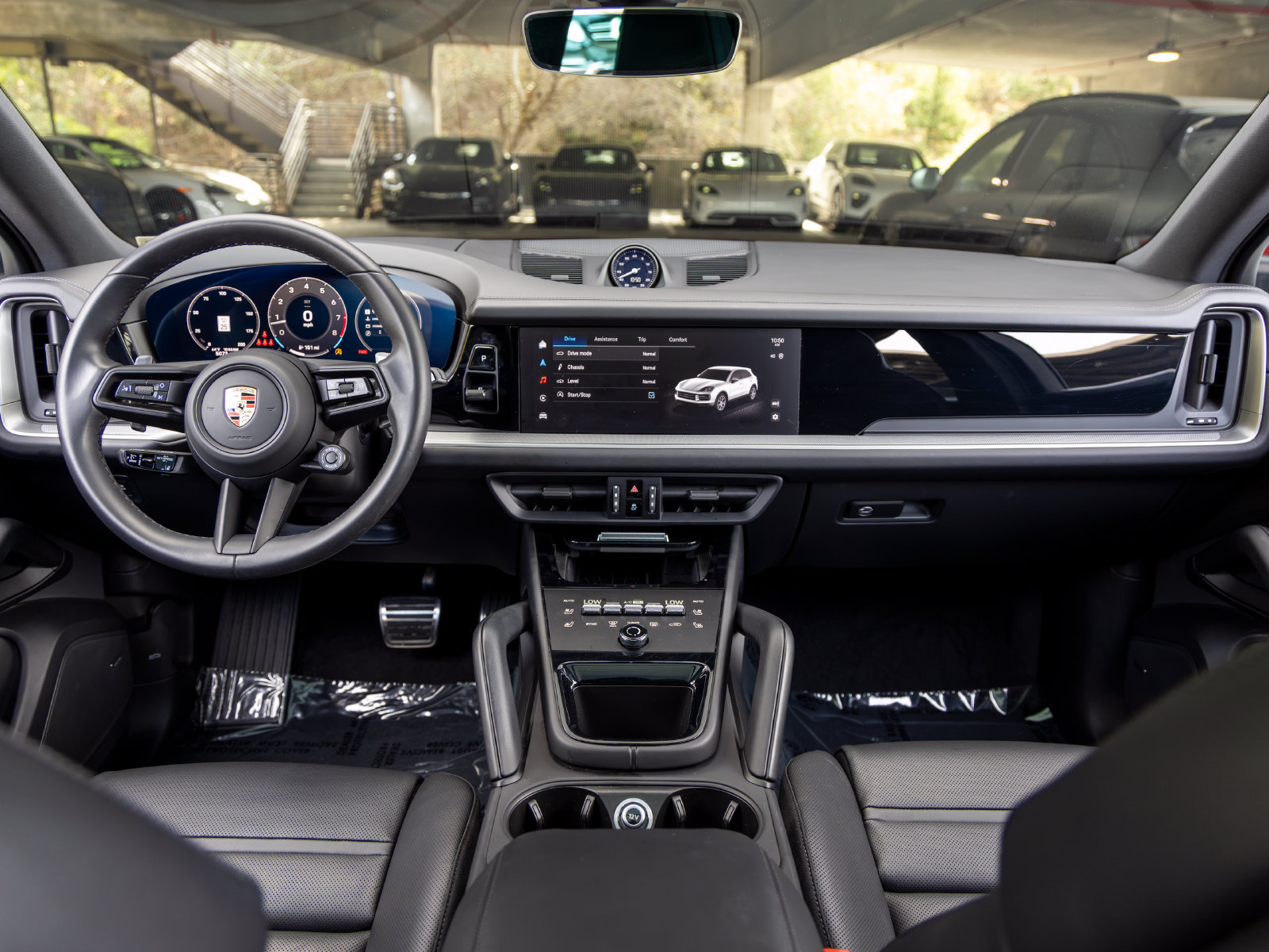 Certified 2025 Porsche Cayenne S AWD/4WD image 35