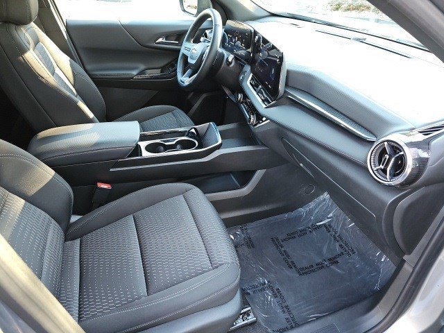 Used 2025 Chevrolet Equinox LT image 11