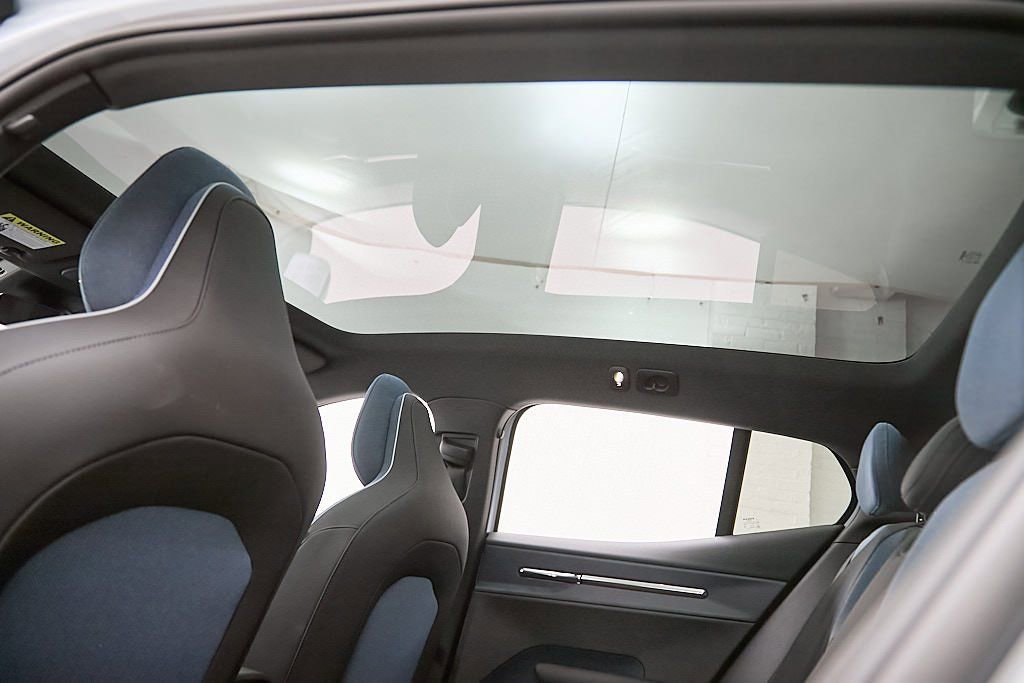 Certified 2025 Volvo EX30 Ultra w/ Climate Package image 22