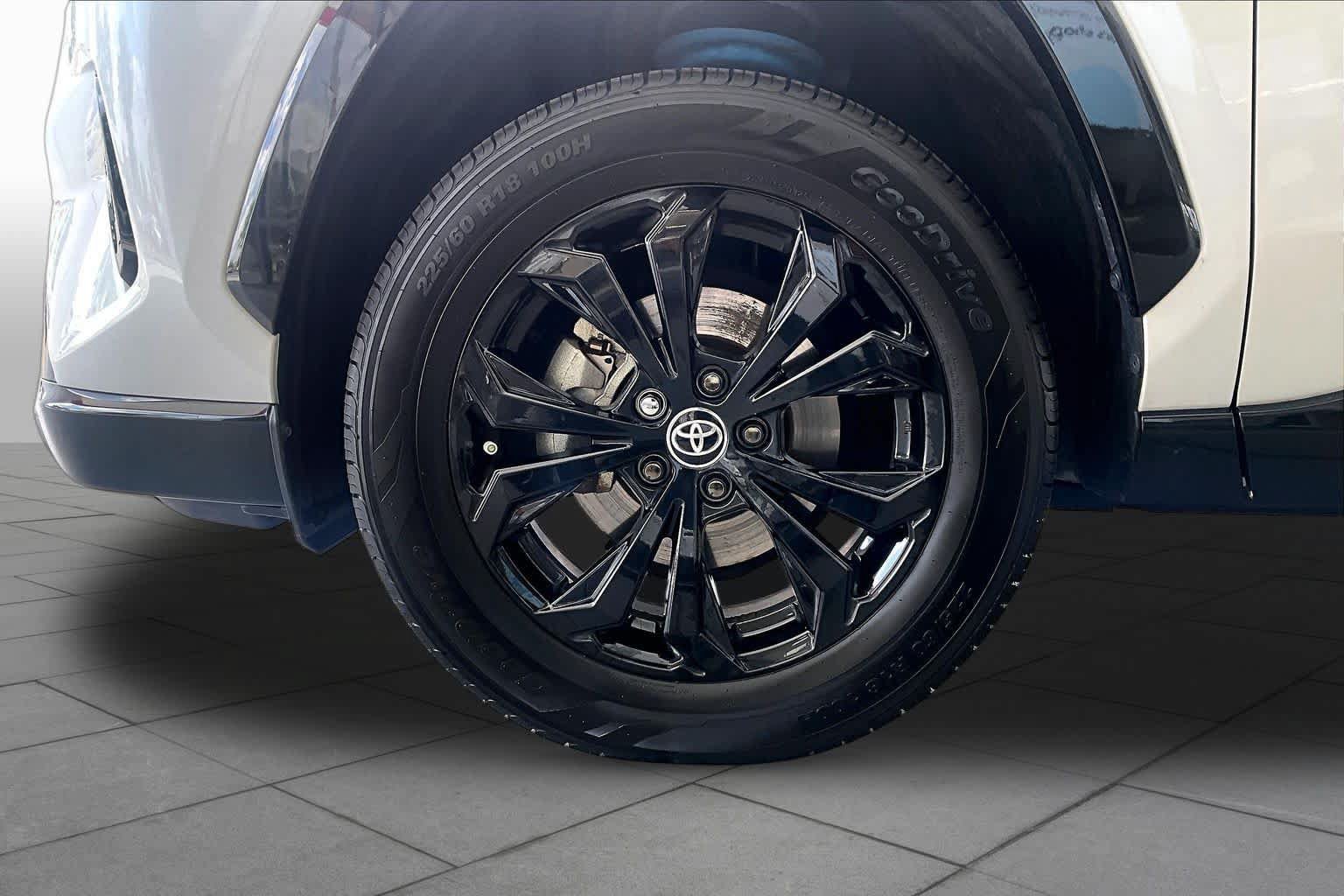 Certified 2023 Toyota RAV4 SE w/ Convenience Package AWD/4WD image 11