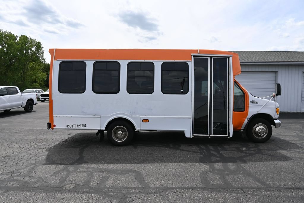 Used 2003 Ford E-450 and Econoline 450 RWD image 4