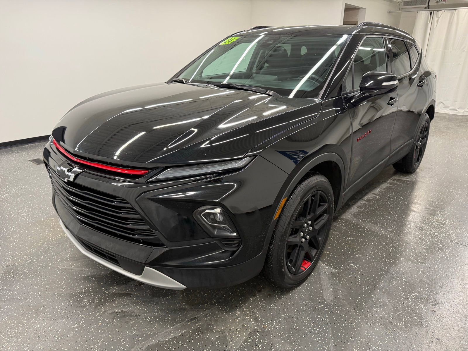 Used 2024 Chevrolet Blazer LT w/ Redline Edition image 4