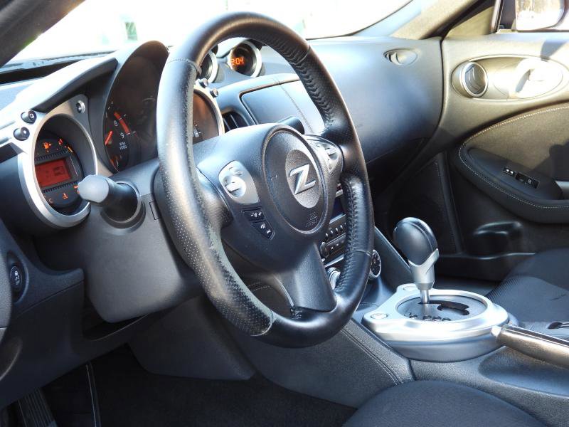 Used 2016 Nissan 370Z Coupe image 28