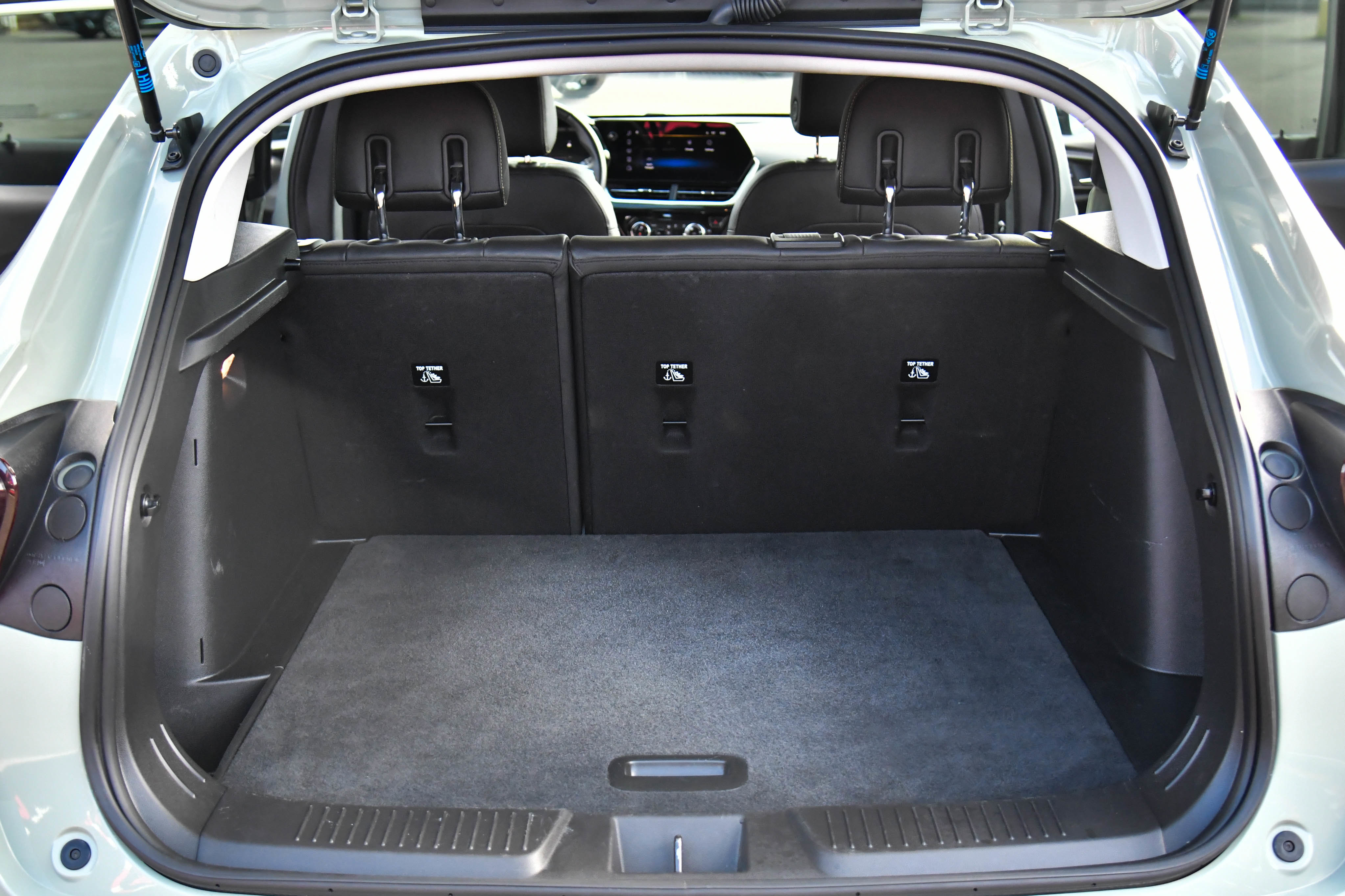 Used 2025 Chevrolet Trax ACTIV w/ Driver Confidence Package image 38