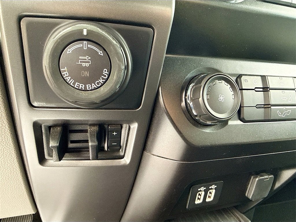 Used 2019 Ford F150 XLT w/ Trailer Tow Package image 30