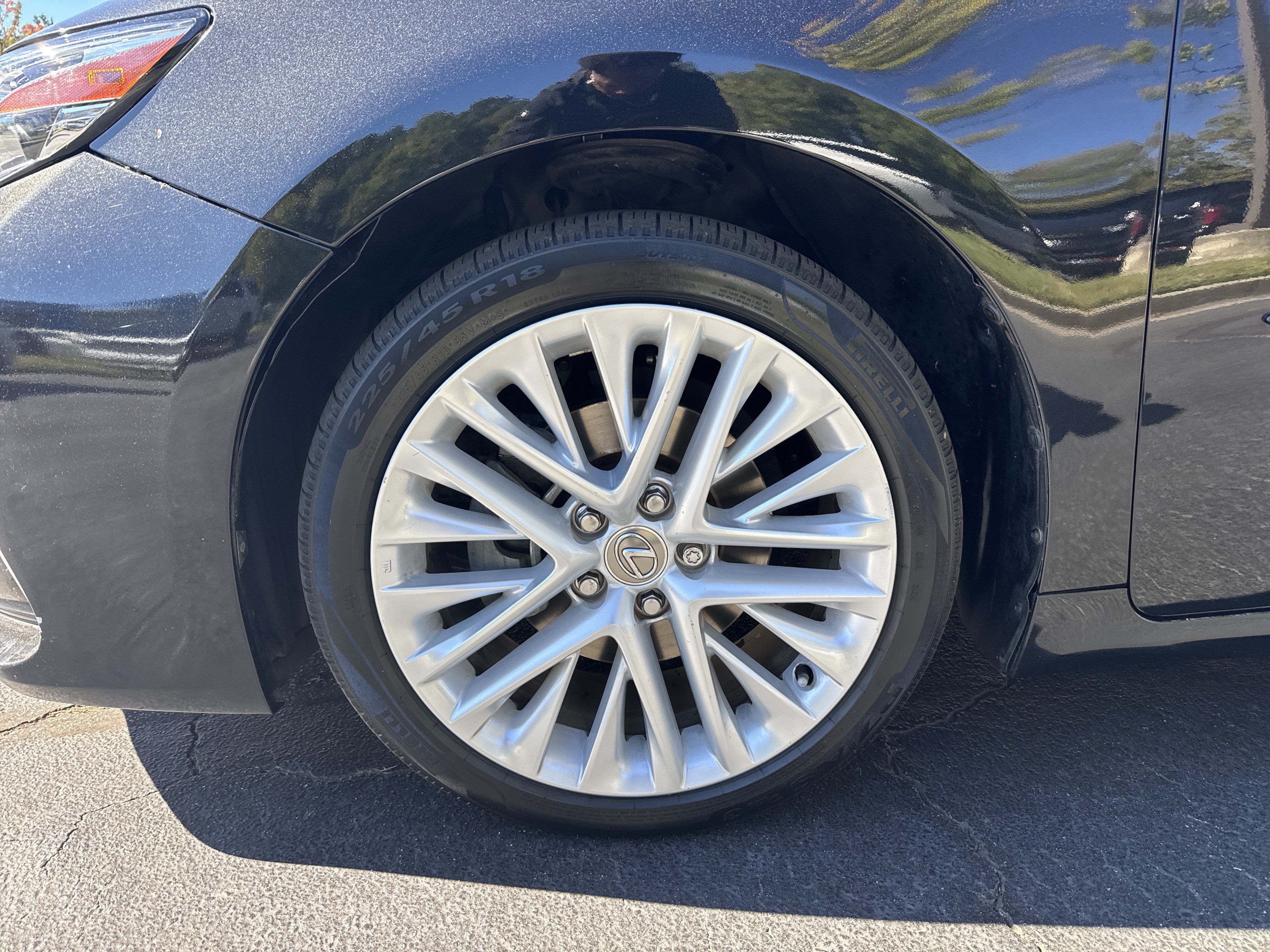 Used 2017 Lexus ES 350 w/ Ultra Luxury Package FWD image 11
