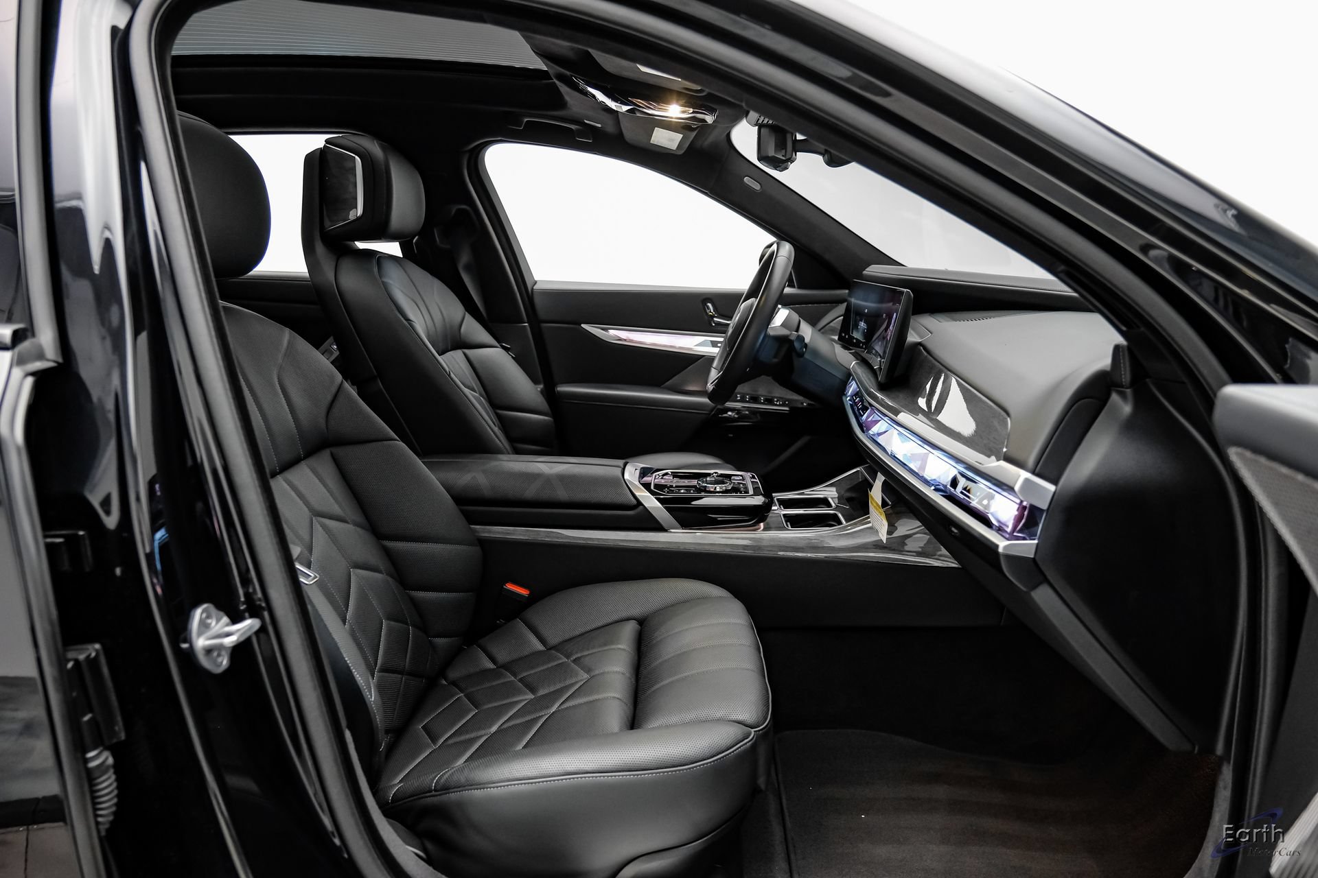 Used 2025 BMW i7 xDrive60 w/ Executive Package AWD/4WD image 52