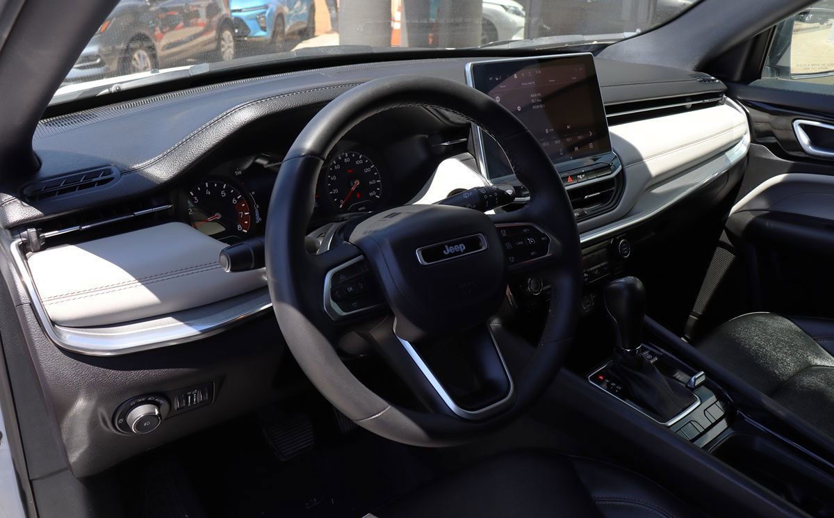 Used 2024 Jeep Compass Limited AWD/4WD image 39