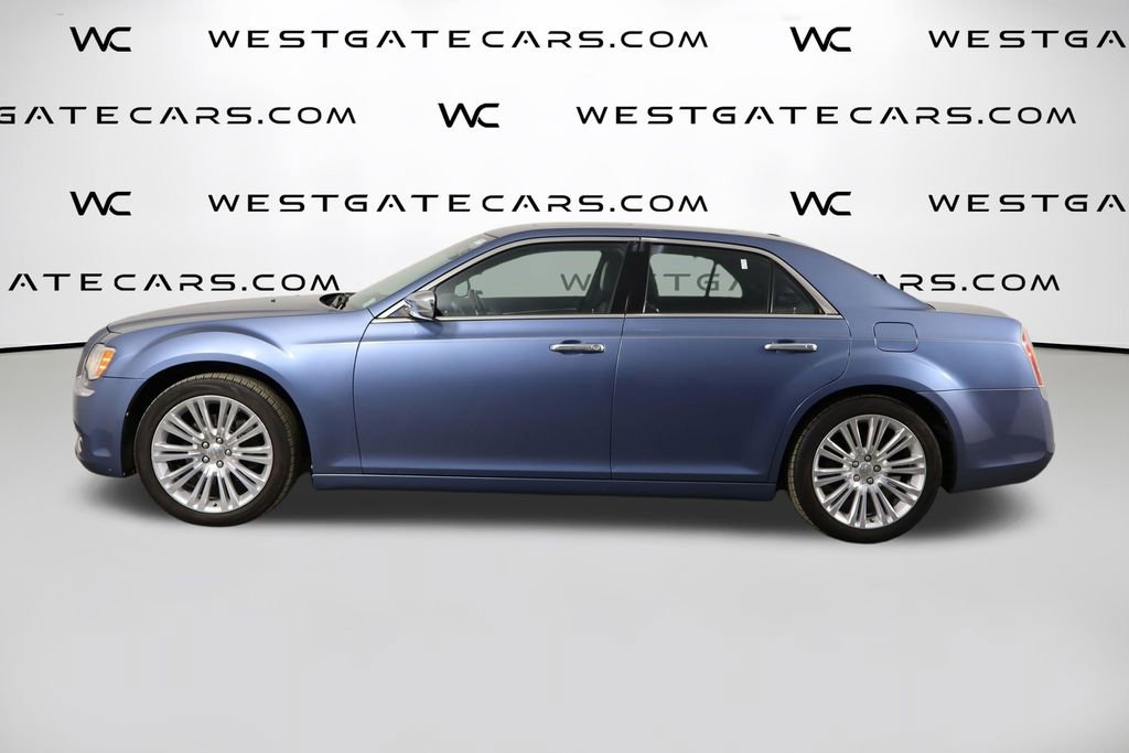 Used 2011 Chrysler 300 C RWD image 5