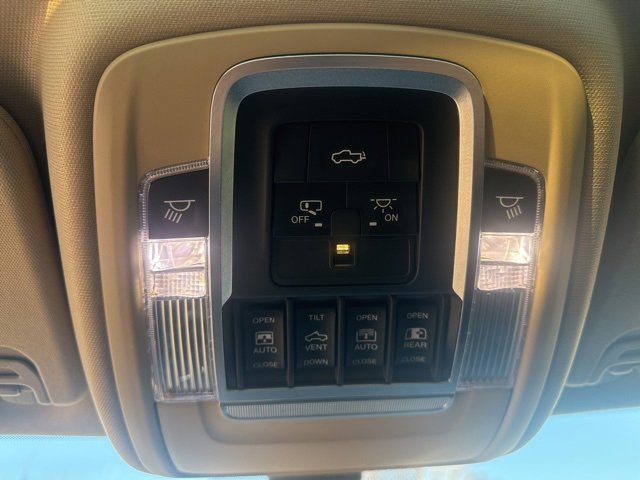 Used 2019 RAM 1500 Laramie image 35