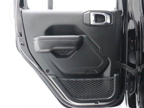 Used 2021 Jeep Gladiator Willys image 35