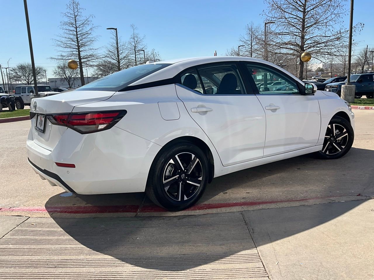 Used 2025 Nissan Sentra SV image 7