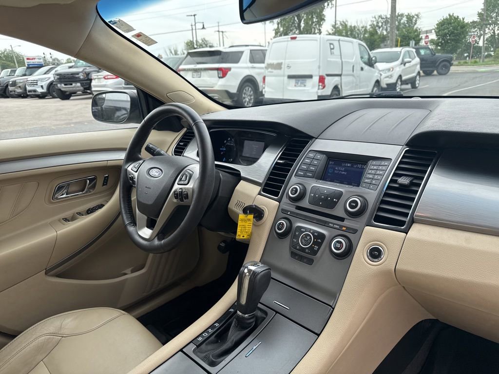 Used 2016 Ford Taurus SEL FWD image 35