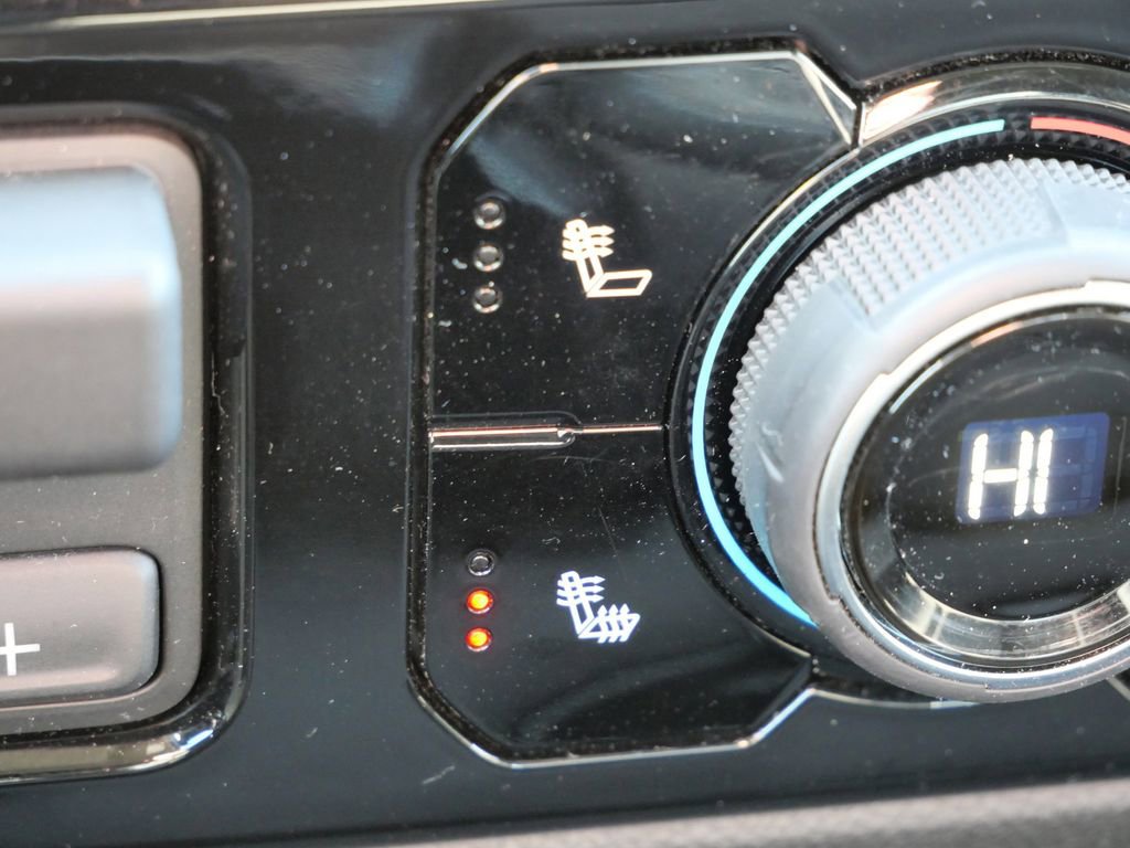 Used 2025 Chevrolet Silverado 2500 LT w/ Convenience Package image 42