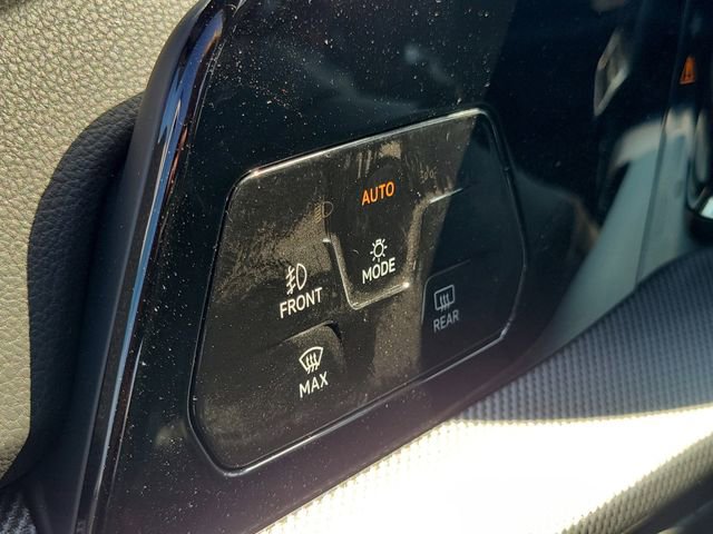 New 2025 Volkswagen GTI SE FWD image 8