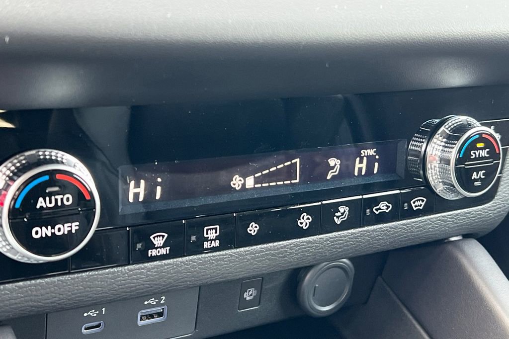 New 2025 Mitsubishi Outlander SE image 22