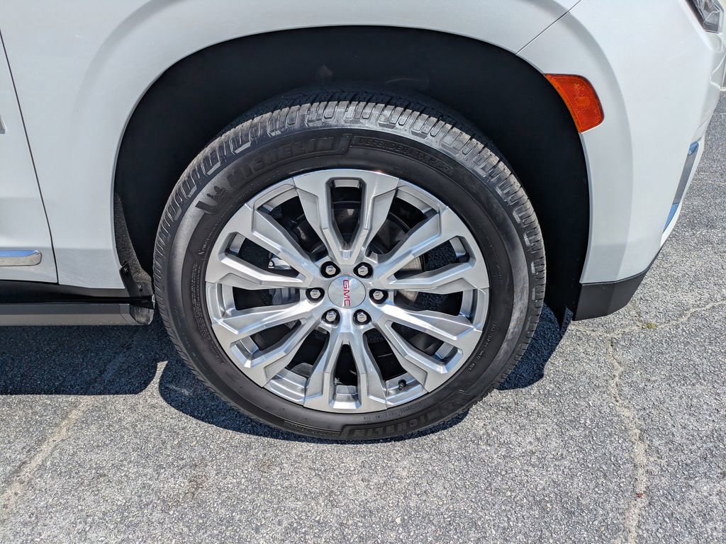 Used 2023 GMC Yukon XL Denali AWD/4WD image 11