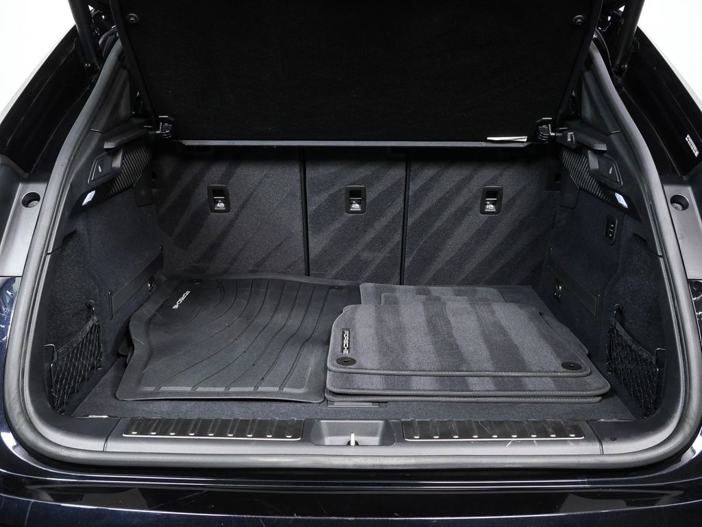 Certified 2025 Porsche Macan 4 Electric AWD/4WD image 31