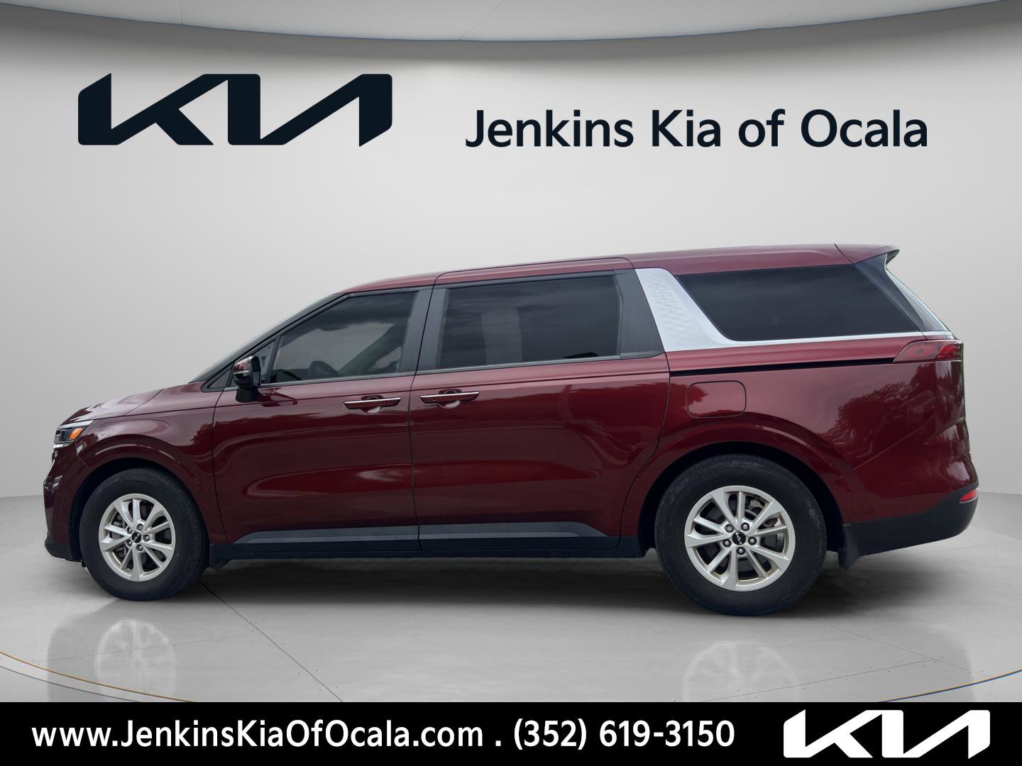 Used 2024 Kia Carnival LX FWD image 6