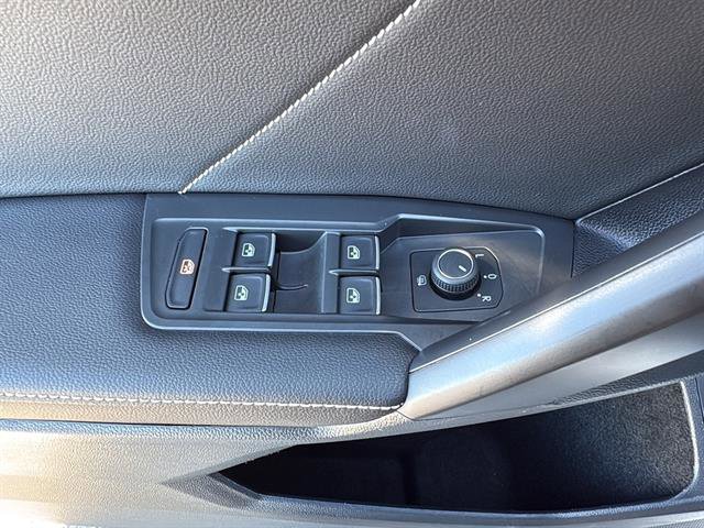 Certified 2024 Volkswagen Tiguan SE R-Line image 16