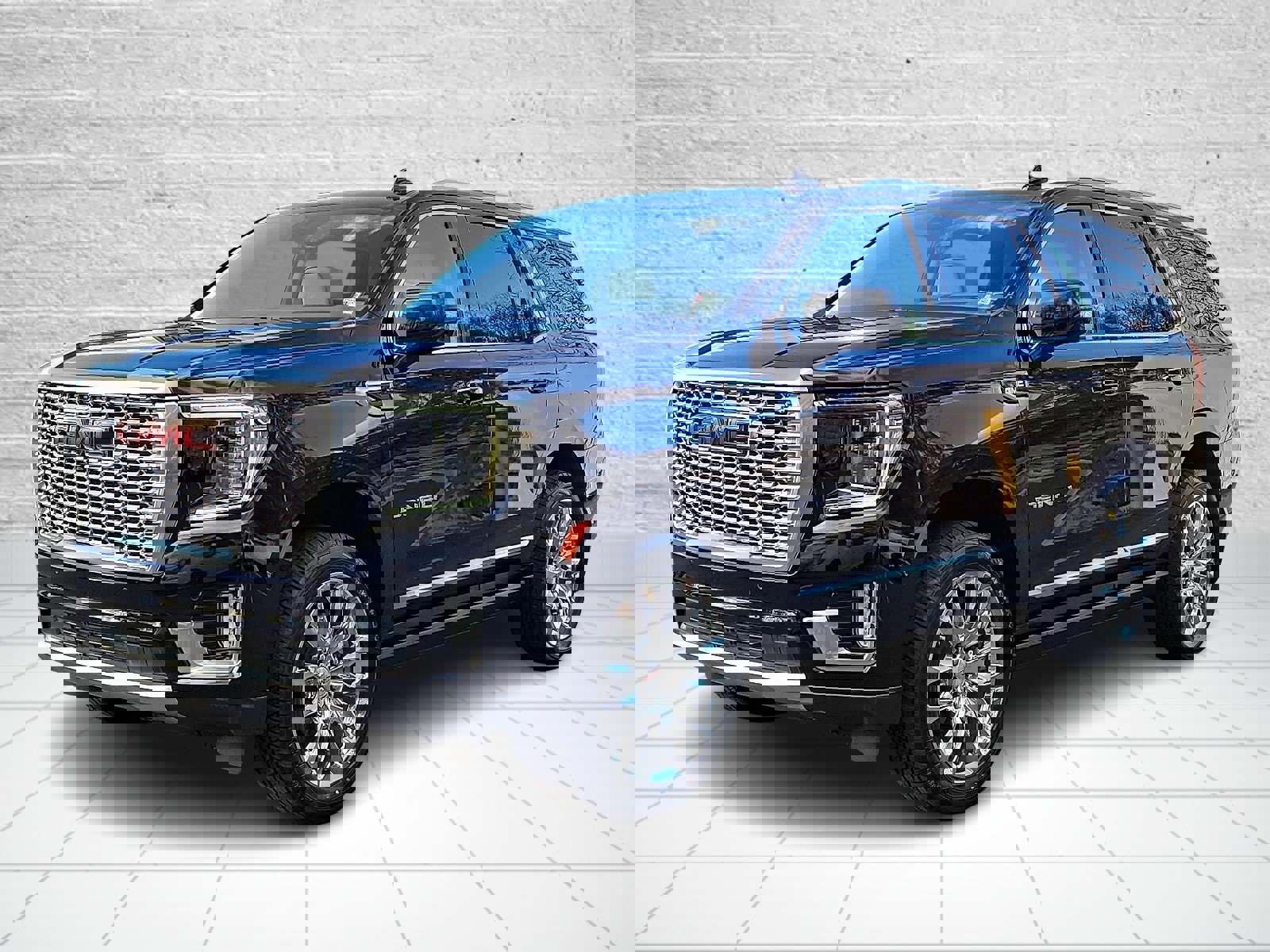 Used 2021 GMC Yukon Denali w/ Denali Ultimate Package image 3