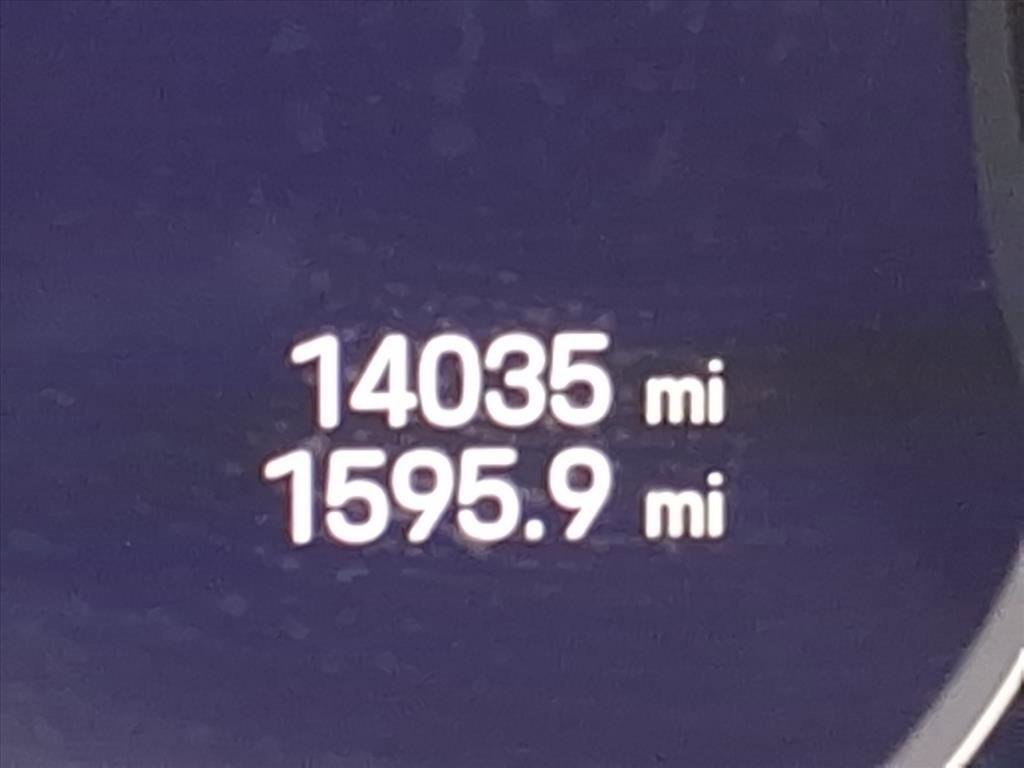 Used 2023 Porsche Panamera 4 image 25