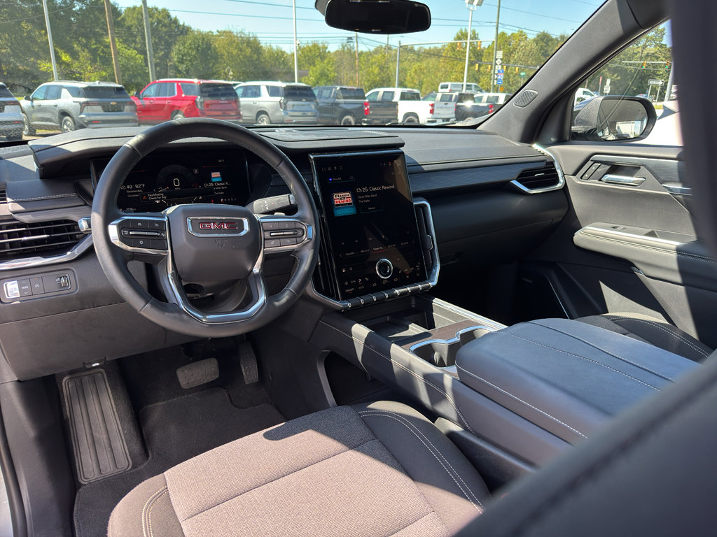 Used 2025 GMC Acadia Elevation image 25