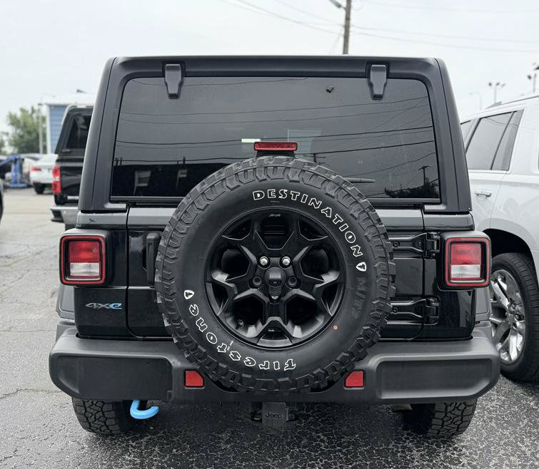 Used 2023 Jeep Wrangler Unlimited AWD/4WD image 5