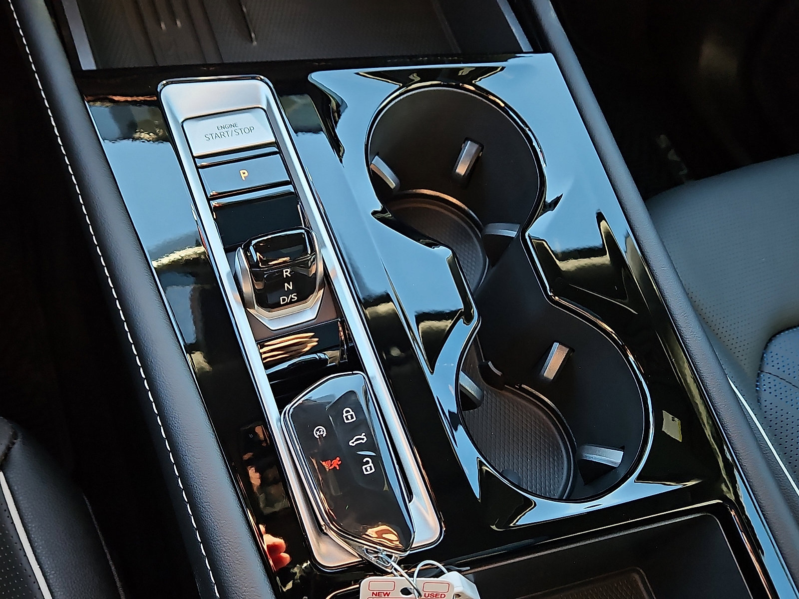 New 2026 Volkswagen Atlas Cross Sport SEL Premium R-Line image 18