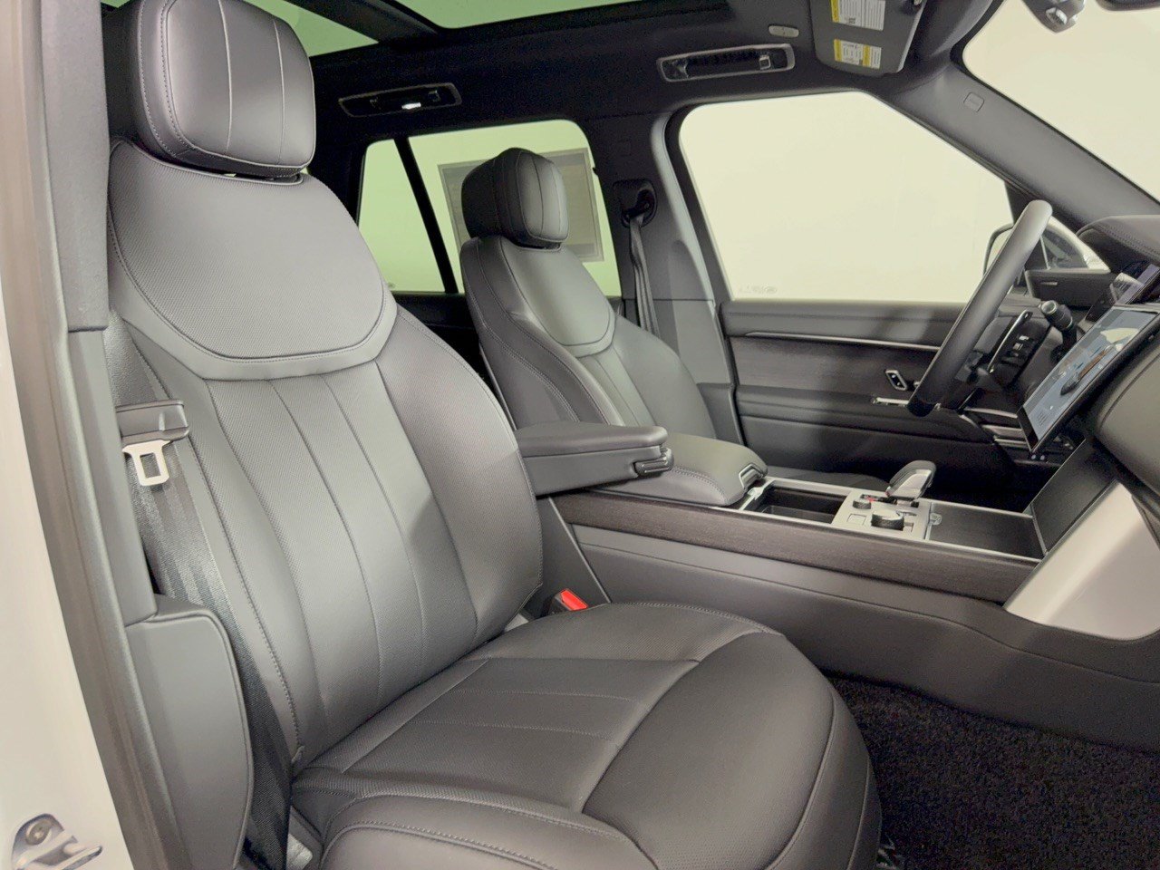 New 2027 Land Rover Range Rover SE AWD/4WD image 30