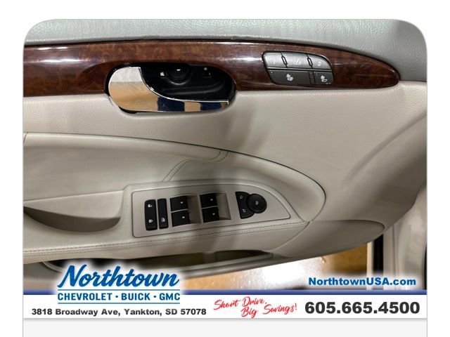 Used 2011 Buick Lucerne CXL image 10