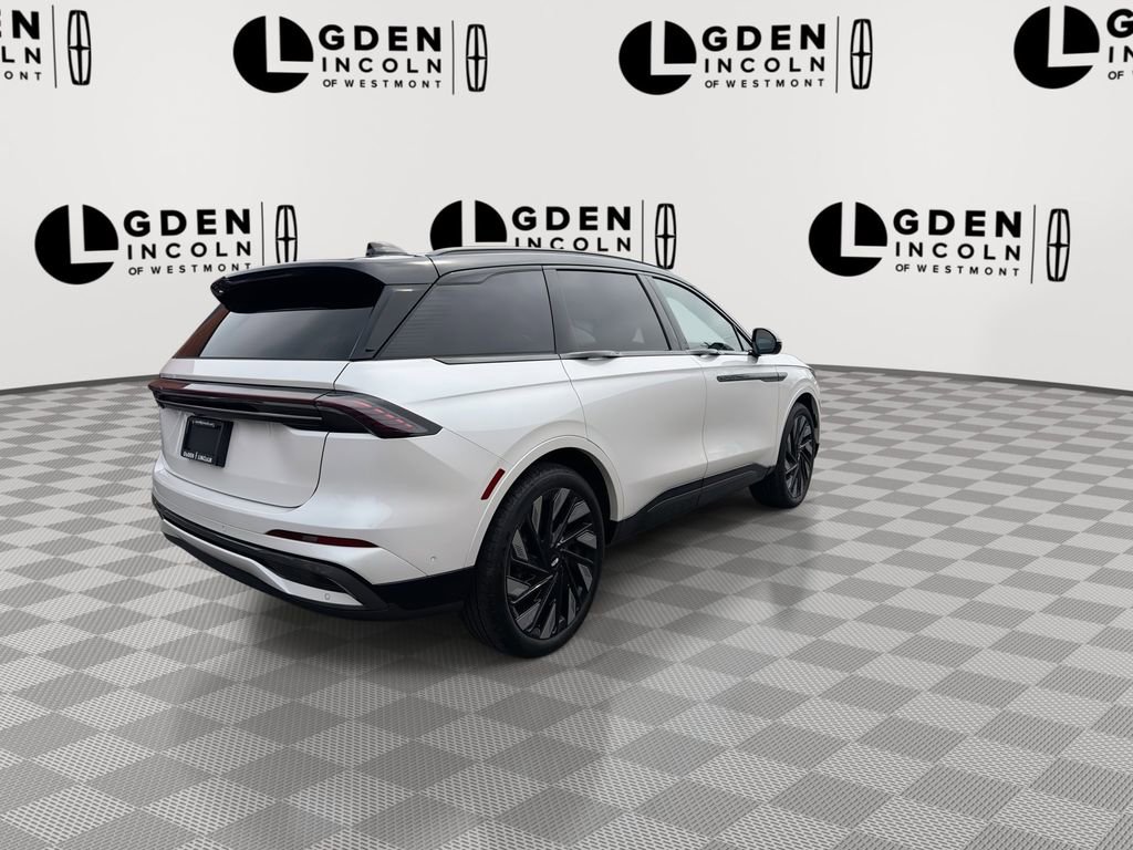 Used 2024 Lincoln Nautilus Reserve w/ Equipment Group 202A AWD/4WD image 8
