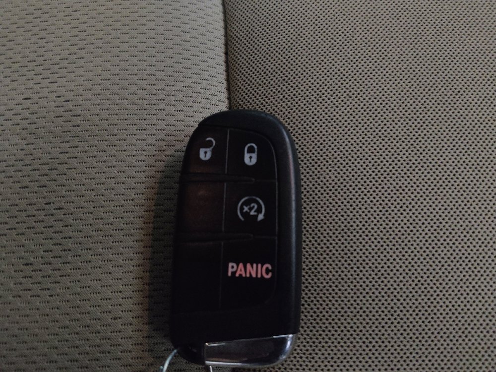 Used 2015 Jeep Renegade Latitude w/ Popular Equipment Group AWD/4WD image 32