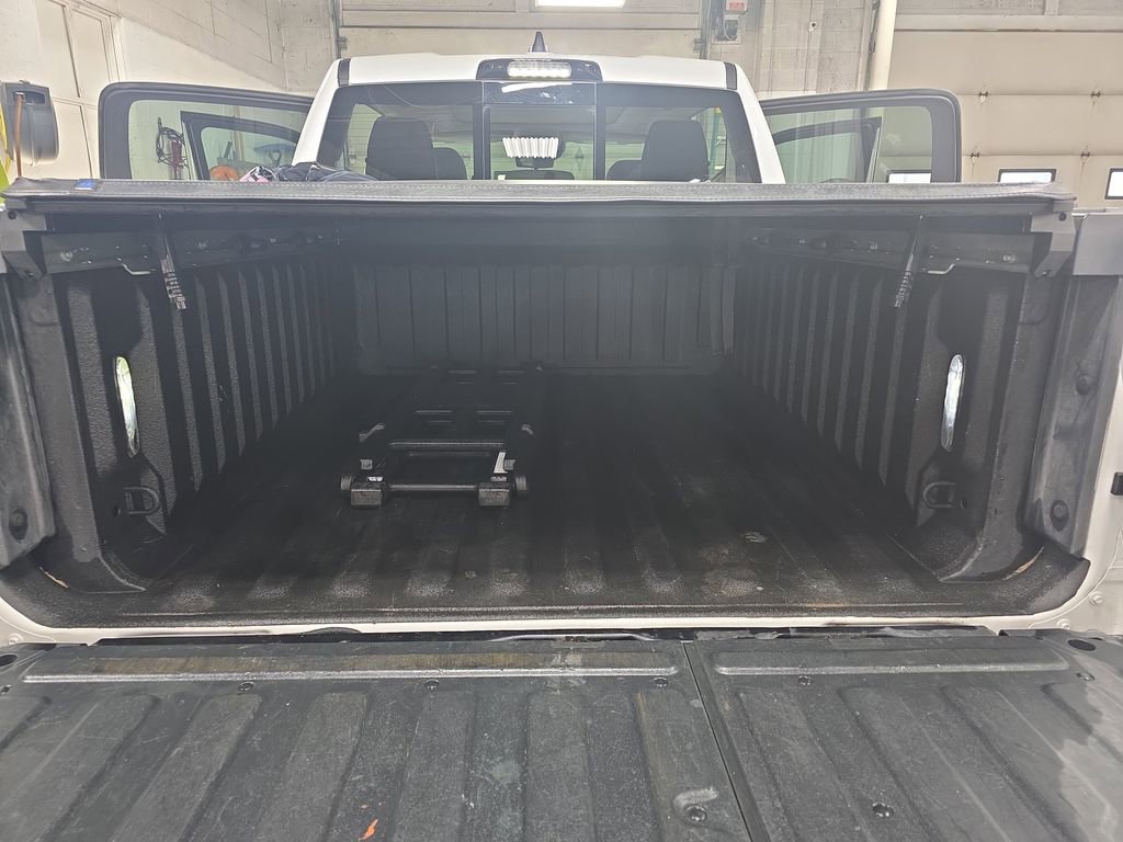 Used 2024 RAM 1500 Limited AWD/4WD image 12